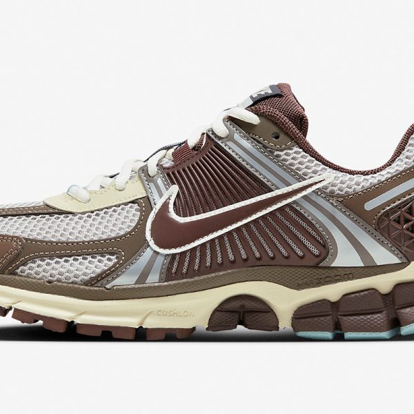 Wmns Nike Zoom Vomero 5 'Earth Fossil'