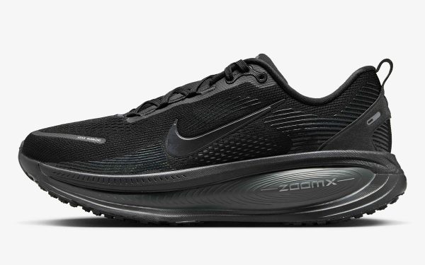 Nike Vomero 18 'Triple Black'