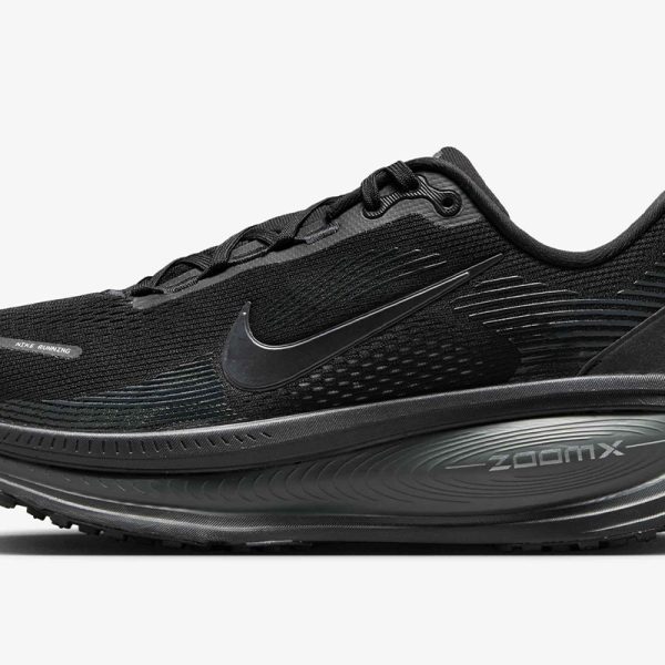 Nike Vomero 18 'Triple Black'