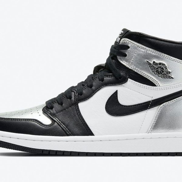 Wmns Air Jordan 1 Retro High OG 'Silver Toe'