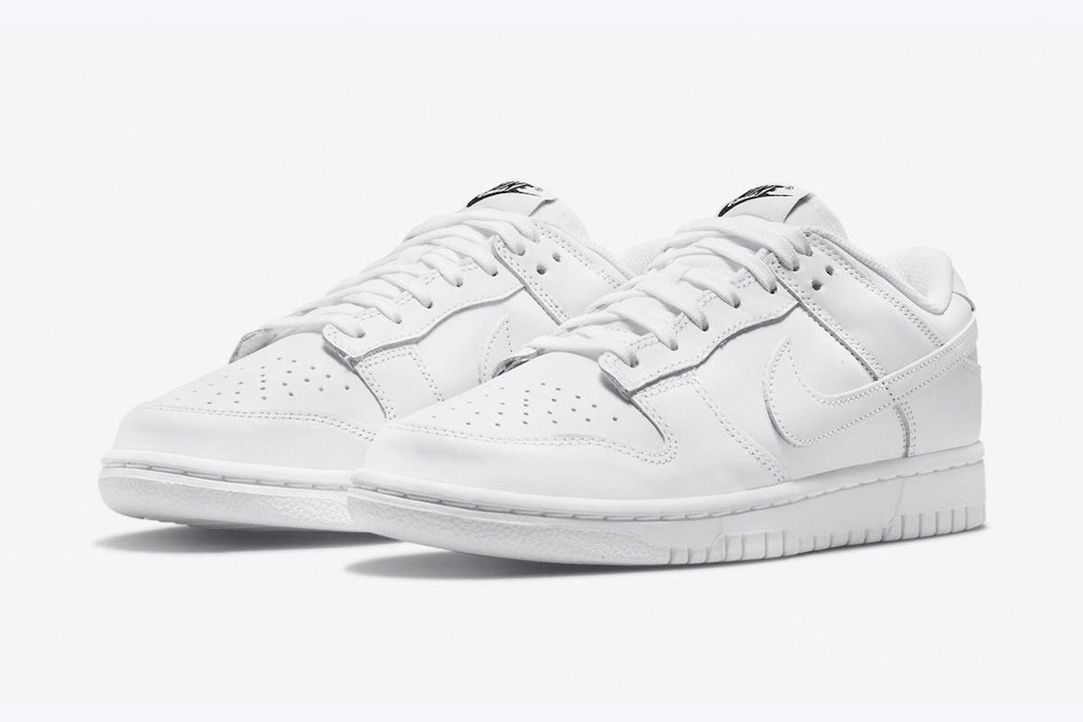Wmns Nike Dunk Low 'Triple White' - Image 3