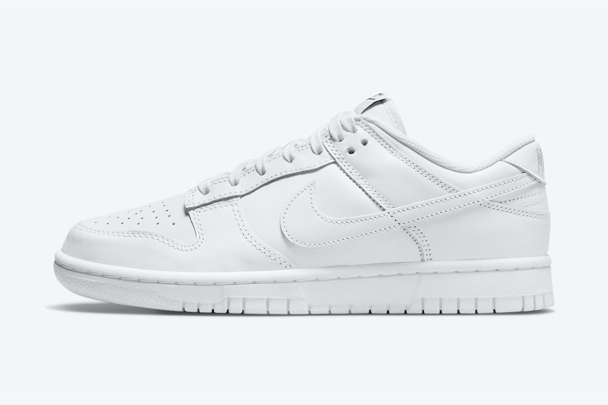 Wmns Nike Dunk Low 'Triple White'