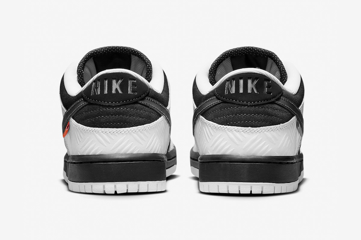 TIGHTBOOTH x Nike Dunk Low SB - Image 5