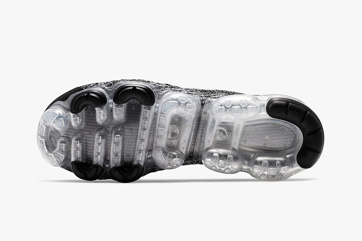 Nike Air VaporMax Flyknit 3 'Oreo' - Image 5